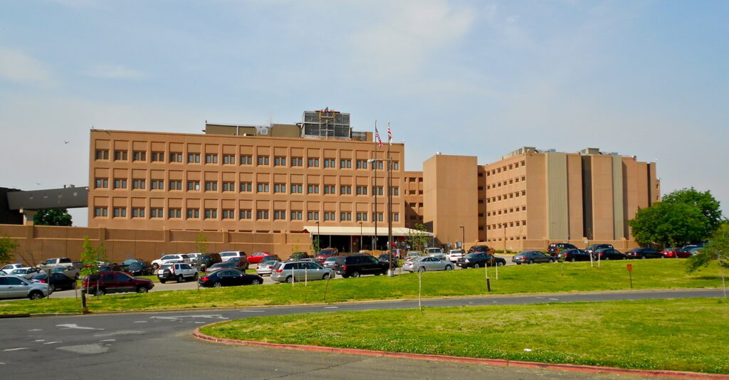 Detained January 6th Political Prisoner ‘Viciously Raped’ ‘At The Hands Of Guards’ At Washington DC Jail Says USAF Veteran Randy Ireland - The American Report