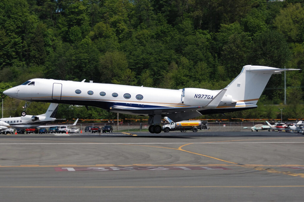 FBI Director Wray’s Use Of FBI Gulfstream Jet For Vacation Was Illegal Says Former FBI Deputy Assistant Director Terry Turchie - The American Report
